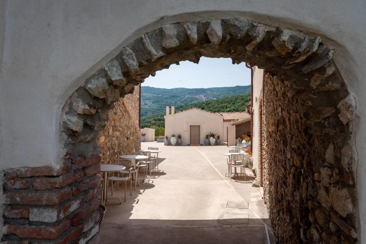 Borgo D'Orlando - Small Country Hotel Mirto  Exterior foto